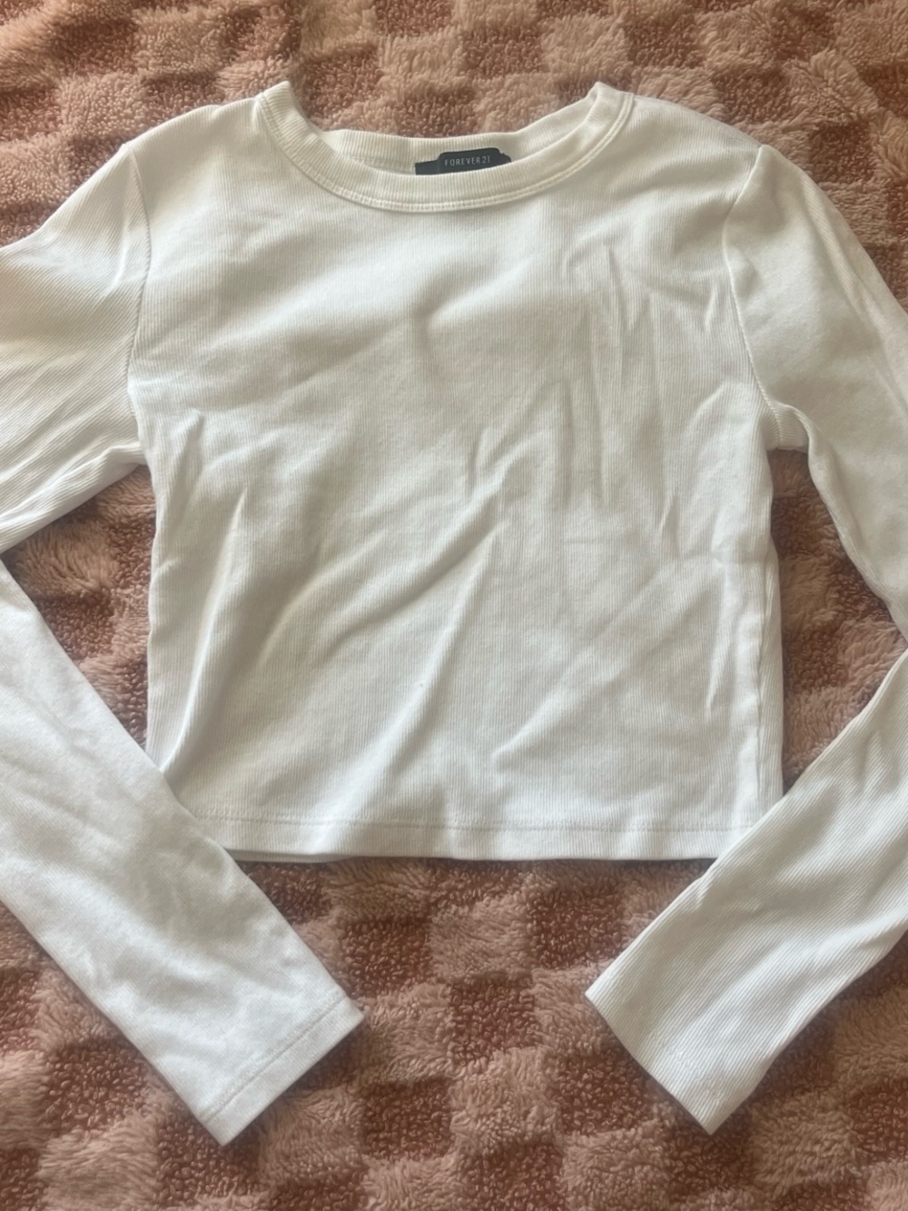 Forever 21 White Long Sleeve Ribbed Crop Tee